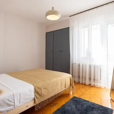 Sleek Flat With Sea View Balcony 2 Min To Coast *