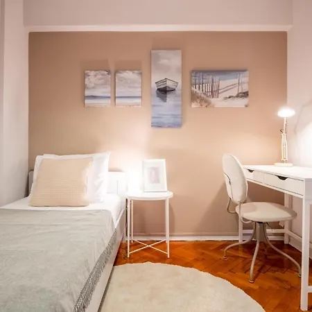 아파트 Sleek Flat With Sea View Balcony 2 Min To Coast