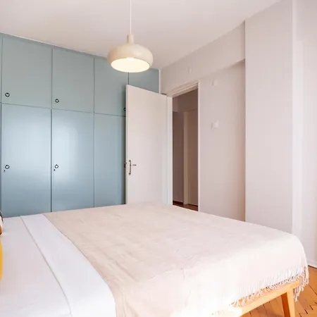 Sleek Flat With Sea View Balcony 2 Min To Coast *