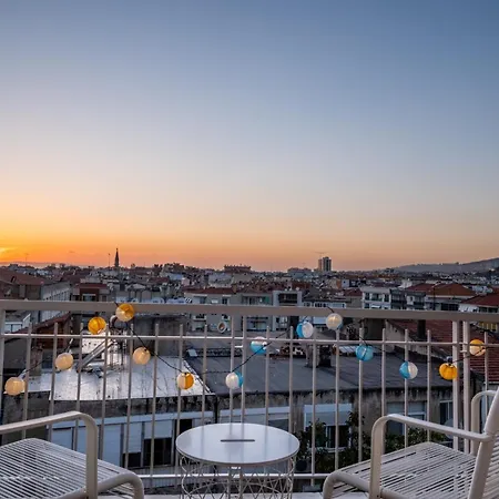 Sleek Flat With Sea View Balcony 2 Min To Coast * 이즈미르