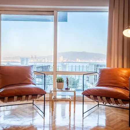 Sleek Flat With Sea View Balcony 2 Min To Coast Apartament Izmir